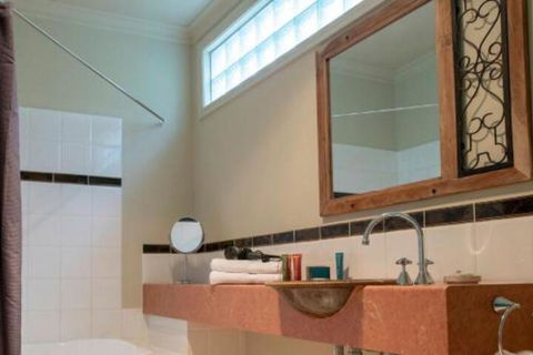 In The Valley - Darwin Holiday 4