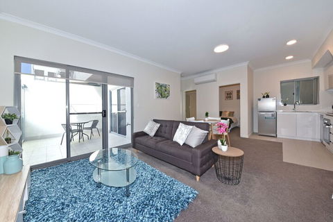 Modern Apartment In Perth City 1703 - Darwin Holiday 6
