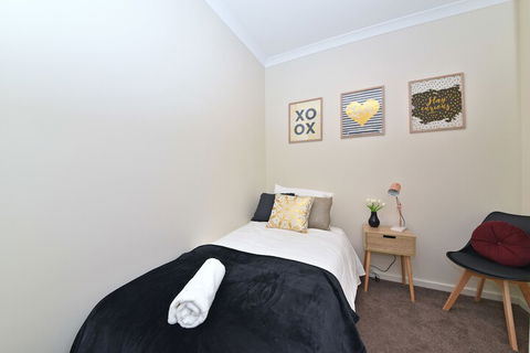 Modern Apartment In Perth City 1703 - Darwin Holiday 4