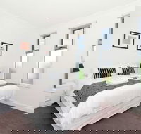 Style in the Heart of Caulfield - Darwin Holiday