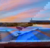 One Mile Ridge 9 / 26 - Darwin Holiday