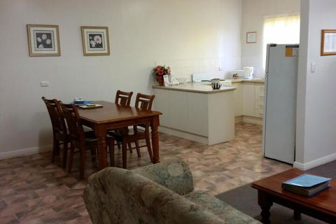 About Town Cottages - Darwin Holiday 3