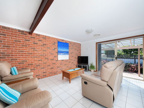 Little Rocky At Fingal Bay - Darwin Holiday 4