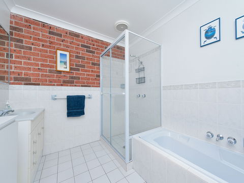 Little Rocky At Fingal Bay - Darwin Holiday 0