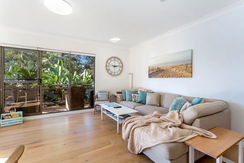 Victory Court Unit 1 / 3 7 Columbia Close - Darwin Holiday 0