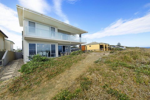 Ocean Ave 1 / 21 Anna Bay - Darwin Holiday 1