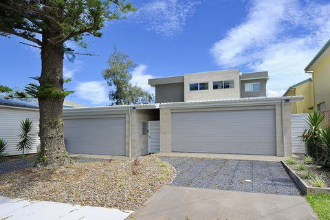 Ocean Ave 1 / 21 Anna Bay - Darwin Holiday 2