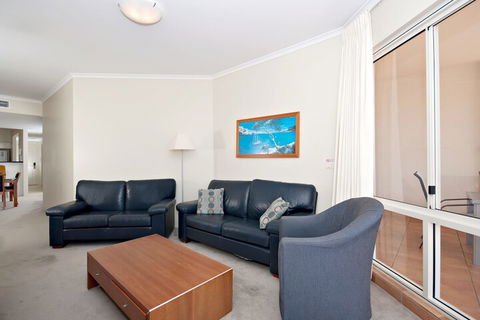 Breakwater Apartment Unit 104 / 2 Messines Street - Darwin Holiday 7