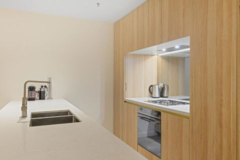 New 2 Beds Apt Mins Walking To Darling HarbourQVB - Darwin Holiday 6