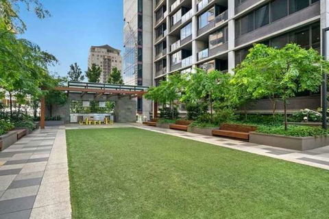 Stunning Newly Furnished 2 Bedrooms Apartment - Darwin Holiday 2