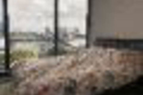 2 Beds Luxury Apartment In Melbourne CBD Stay - Darwin Holiday 3