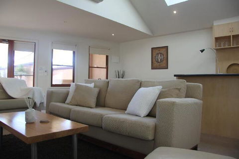 SACKVILLE APARTMENT 1 - Darwin Holiday 4