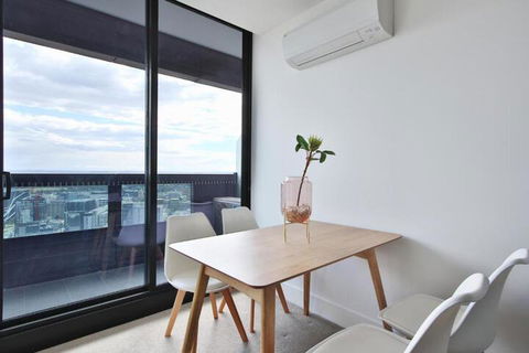 Luxurious & Chic 2BR Apartment In Melbourne CBD - Darwin Holiday 6
