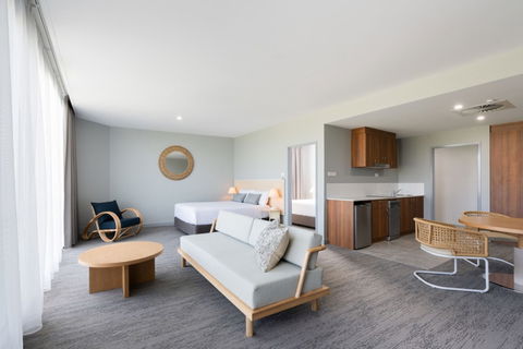 Abode Hotel Malua Bay - Darwin Holiday 6