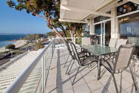 3 Bedroom House Classic View 2 / 49 Victoria Parade FREE WIFI - Darwin Holiday 3