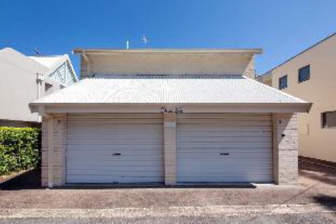 3 Bedroom House Classic View 2 / 49 Victoria Parade FREE WIFI - Darwin Holiday 1