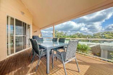 3 Bedroom Villa Moy At Nelson Bay 2 / 30 Thurlow Avenue FREE WIFI - Darwin Holiday 0