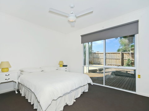 Kiltevna - Darwin Holiday 5