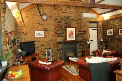 William Hunt's Retreat - Redwood Studio - Darwin Holiday 3