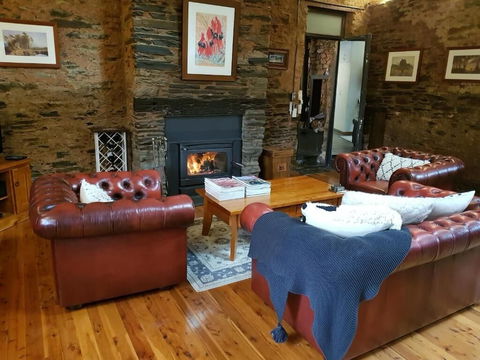 William Hunt's Retreat - Redwood Studio - Darwin Holiday 5