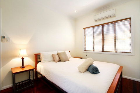 Hideaway Retreat Beach House With Pool - Darwin Holiday 1
