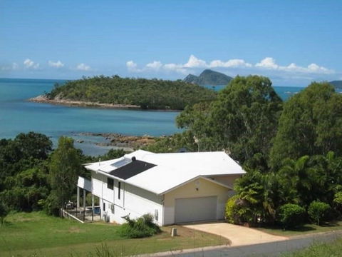 Hideaway Retreat Beach House With Pool - Darwin Holiday 0