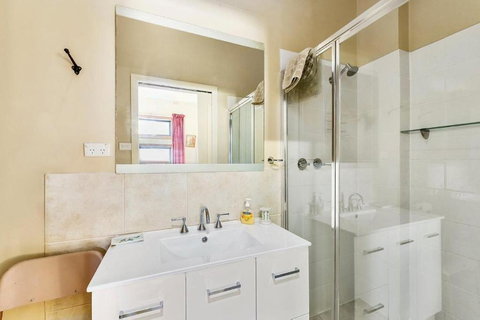 Evergreen - Darwin Holiday 5