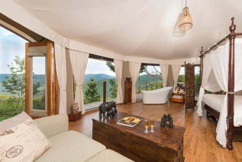 Clouds Safari - Darwin Holiday 0