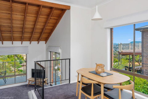 The Lookout - Darwin Holiday 2