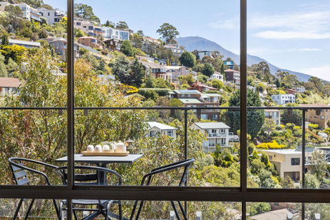 The Lookout - Darwin Holiday 1