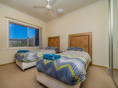 Seafront Unit 60 - Darwin Holiday 3