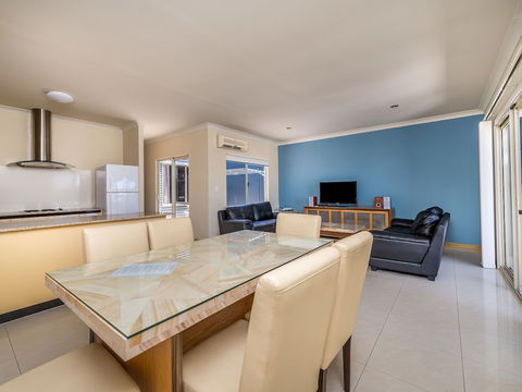 Seafront Unit 60 - Darwin Holiday 5