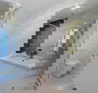 Executive Suite Adelaide CBD - Darwin Holiday