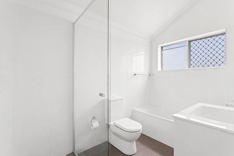 The Pines 5 / 4 Messines Street - Darwin Holiday 1