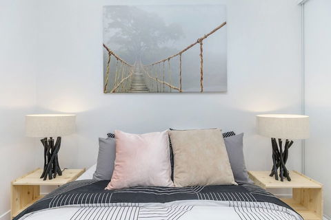 SKY Heart Of BNE City 2bed APT Pool& Gym Qbn222-18 - Darwin Holiday 4