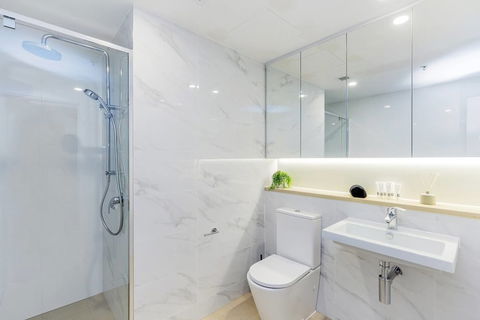 SKY Heart Of BNE City 2bed APT Pool& Gym Qbn222-18 - Darwin Holiday 5