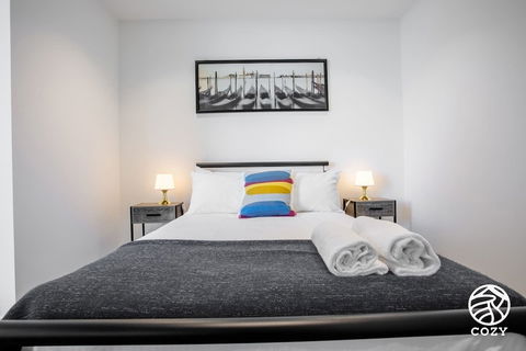 44 Melbourne One - Darwin Holiday 1