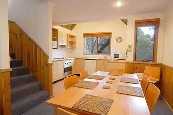 Ringer - Darwin Holiday 2