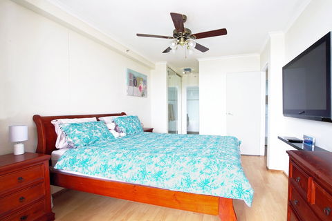 801 At The Plaza - Darwin Holiday 4