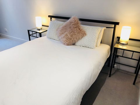 Comfy 2-Bedroom Apartment Level 5 - Darwin Holiday 5