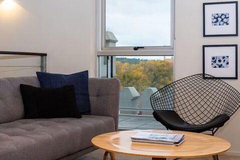 Luxury East Melbourne Apartment - Darwin Holiday 5