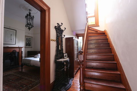 Discover Classic Rocks - Darwin Holiday 5