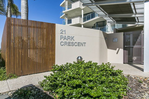 Sunshine Beach Penthouse With Beach Views Unit 9 / 21 Park Crescent Sunshine Beach - Darwin Holiday 1