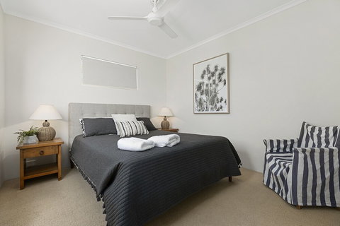 Sunshine Beach Penthouse With Beach Views Unit 9 / 21 Park Crescent Sunshine Beach - Darwin Holiday 4