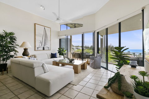 Sunshine Beach Penthouse With Beach Views Unit 9 / 21 Park Crescent Sunshine Beach - Darwin Holiday 3