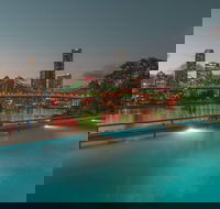 Riverfront in New Farm  Brisbane - Darwin Holiday