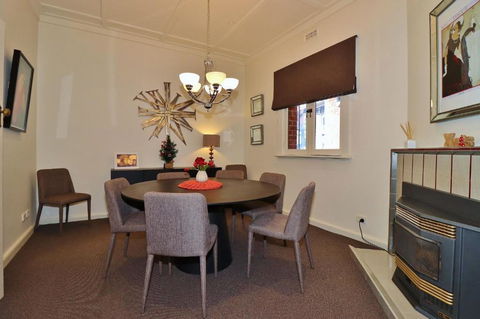 McKenzie House - Darwin Holiday 5