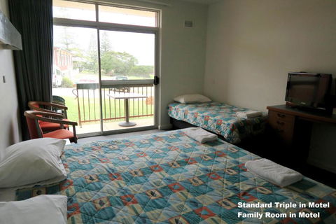 Tathra Hotel & Motel - Darwin Holiday 1