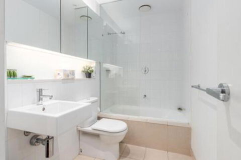 Little Collins Apartment - Darwin Holiday 0