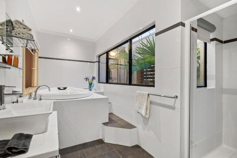 About Time Retreats Studio Seven - Darwin Holiday 6